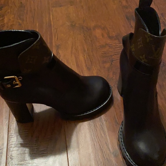 Authentic Louis Vuitton Star Trail Ankle Boot✨ - Picture 2 of 16